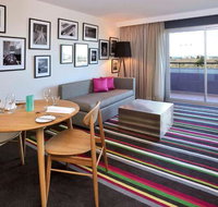 Mercure Melbourne Treasury Gardens