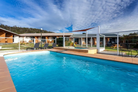 Beachfront At Bicheno - Accommodation Nelson Bay 2