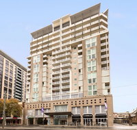 Oaks Adelaide Embassy Suites - Accommodation Nelson Bay