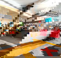 Base Sydney - Hostel - Accommodation Nelson Bay