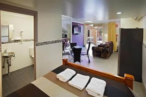 Jesmond Executive Villas - Accommodation Nelson Bay 5