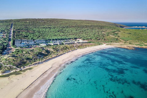 Smiths Beach Resort - Accommodation Nelson Bay 1