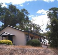 Riesling Country Cottages - Accommodation Nelson Bay