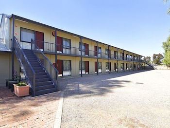 Wentworth Central Motor Inn - Nelson Bay Accommodation.com 0