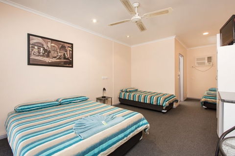 Wentworth Central Motor Inn - Nelson Bay Accommodation.com 5
