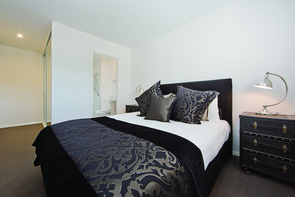 Deakin ACT Accommodation Nelson Bay