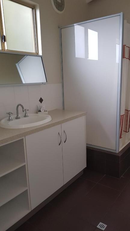 Lilacs Waterfront Villas & Cottages - Accommodation Nelson Bay 1