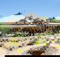Cockburn House - Accommodation Nelson Bay