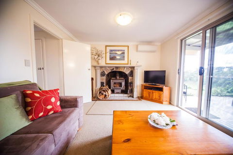 Sunnyside Cottage - Accommodation Nelson Bay 2