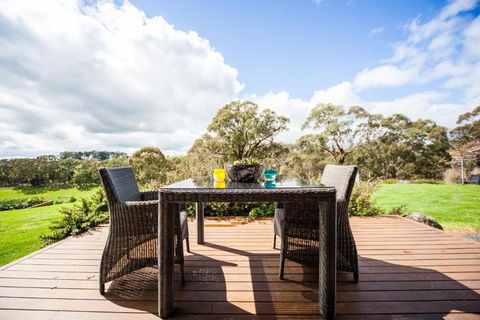Sunnyside Cottage - Accommodation Nelson Bay 4
