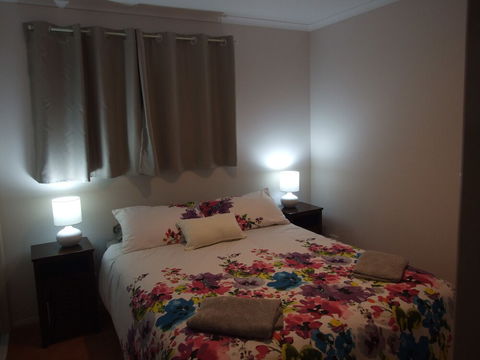 Lake Barra Cottages - Accommodation Nelson Bay 2