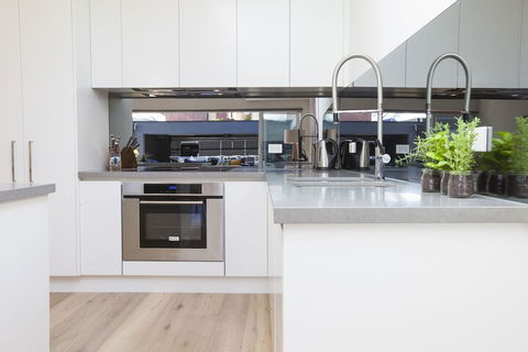 Boutique Stays Contempo - Accommodation Nelson Bay 4