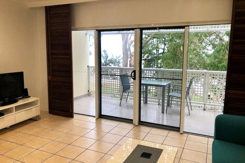 Hibiscus On Palm Cove At Marlin Waters - Accommodation Nelson Bay 6