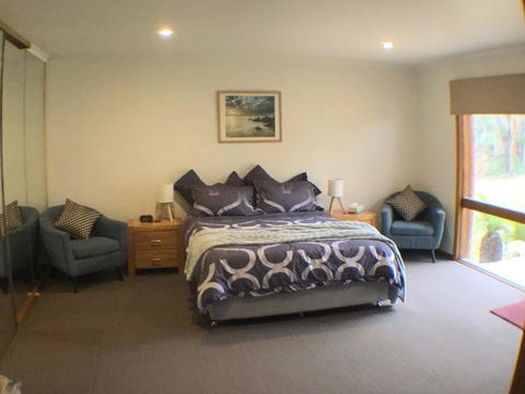 REBS BatB - Accommodation Nelson Bay 4
