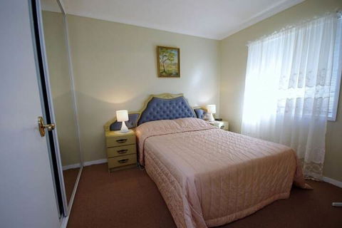 Fravent House - Accommodation Nelson Bay 7