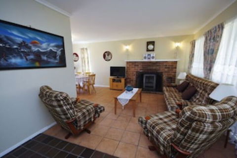 Fravent House - Accommodation Nelson Bay 0