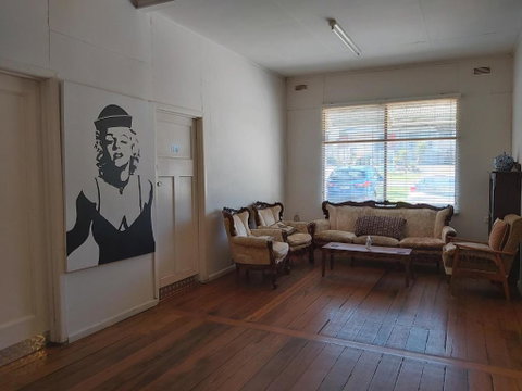 Surfside Backpacker - Accommodation Nelson Bay 7