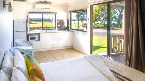 South Coast Retreat - Accommodation Nelson Bay 6