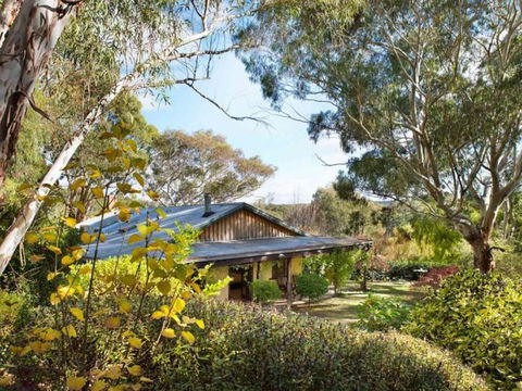 Italian Hill Garden Villa - Accommodation Nelson Bay 1