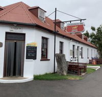 The Caledonian Inn - Accommodation Nelson Bay