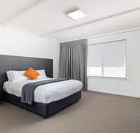 Mick O'Shea's - Accommodation Nelson Bay