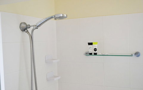 Hinchinbrook Resorts - Accommodation Nelson Bay 5