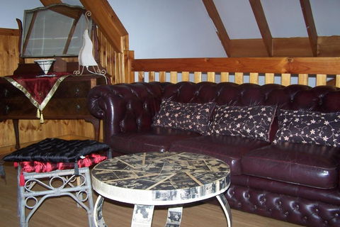 Tall Timbers At Youngs - Accommodation Nelson Bay 4