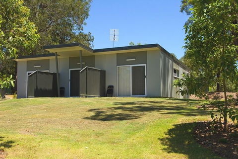 Honeybee Country Accommodation - Accommodation Nelson Bay 4
