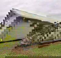 Mena Creek Flower House - Accommodation Nelson Bay