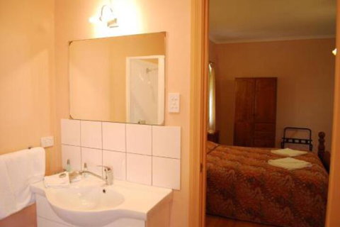 Osteria Sanso B & B - Accommodation Nelson Bay 5