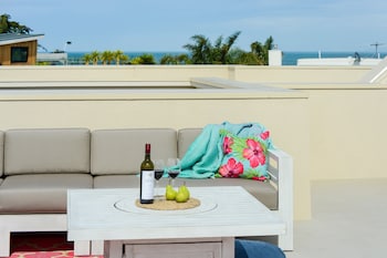 BOUTIQUE STAYS - Hampton Lookout - Accommodation Nelson Bay 0