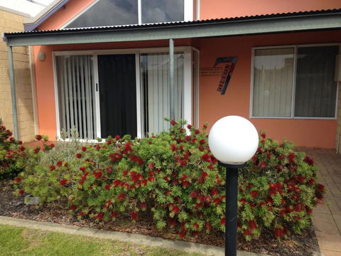 Dillon 7 - Accommodation Nelson Bay 5