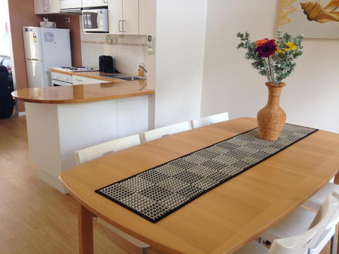 Dillon 7 - Accommodation Nelson Bay 6