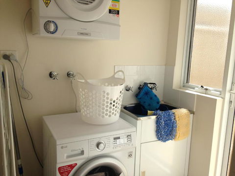 Dillon 7 - Accommodation Nelson Bay 1