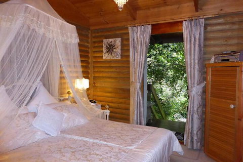 Aldgate Lodge Bed & Breakfast - Accommodation Nelson Bay 3