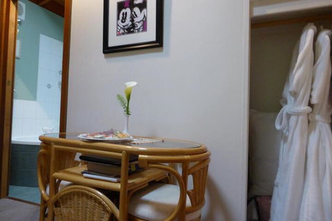 Aldgate Lodge Bed & Breakfast - Accommodation Nelson Bay 2