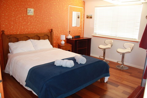 Shark Bay B & B - Accommodation Nelson Bay 4