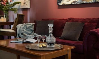 Impressions Studio - Accommodation Nelson Bay 2
