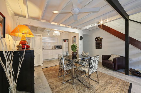 ZEN Beach Retreat - Accommodation Nelson Bay 4