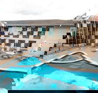 Twin Towers Inn - Nelson Bay Accommodation.com