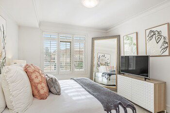 Alberts On Esplanade - Accommodation Nelson Bay 0