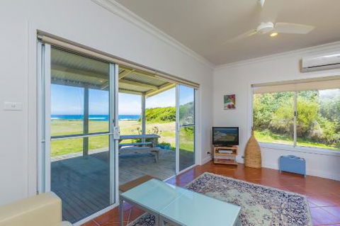 Cottages For Couples - Accommodation Nelson Bay 1