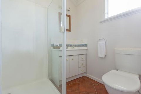 Cottages For Couples - Accommodation Nelson Bay 3