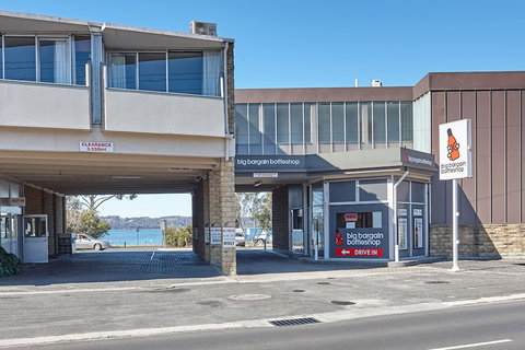 Bayside Hotel - Nelson Bay Accommodation.com 2