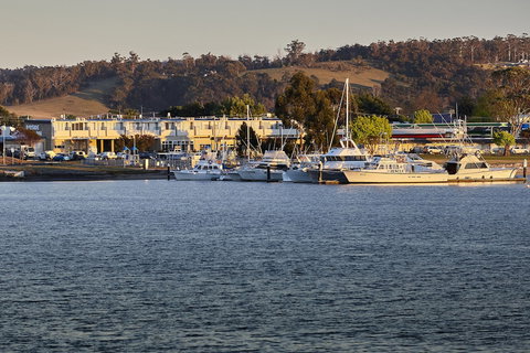 Bayside Hotel - Nelson Bay Accommodation.com 0