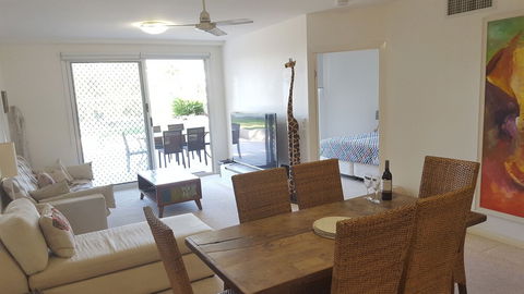 Tingeera 101 - Accommodation Nelson Bay 6