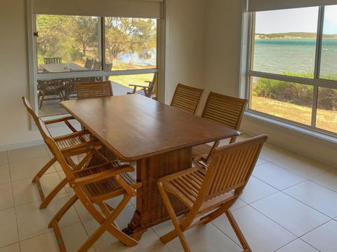 The Beach House - Accommodation Nelson Bay 4