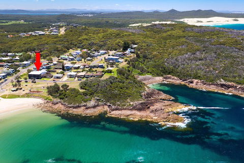 On The Beach Getaway - Accommodation Nelson Bay 2