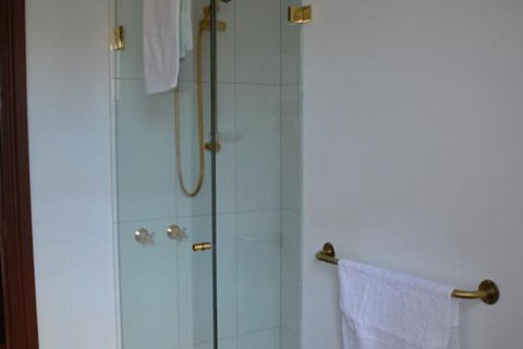 Portarlington Vicarage - Accommodation Nelson Bay 1