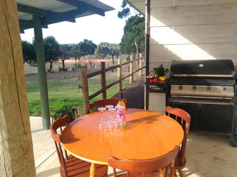 Heartland Hideaway - Accommodation Nelson Bay 5